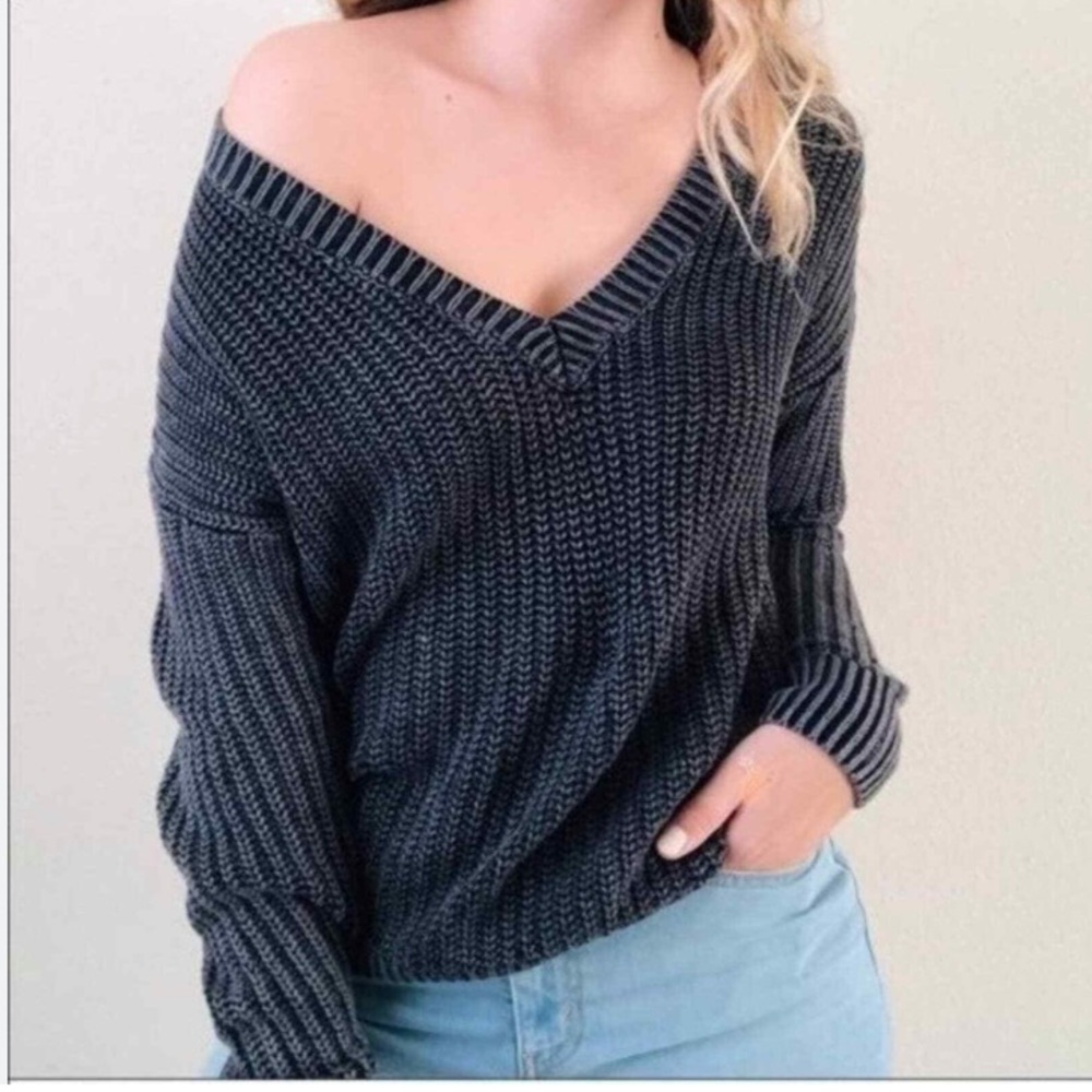 NWT VS PINK sweater